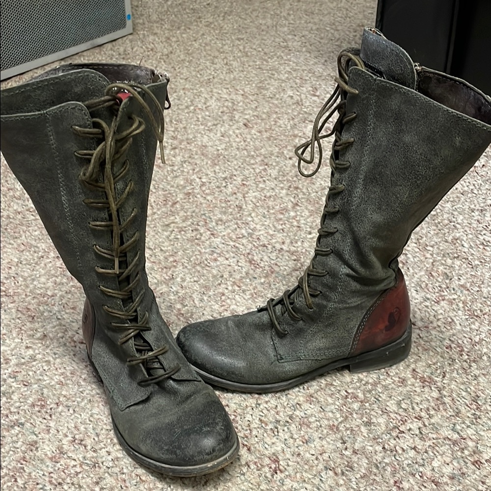 Felmini Gray Lace-Up Boots with red heel -Durable Style